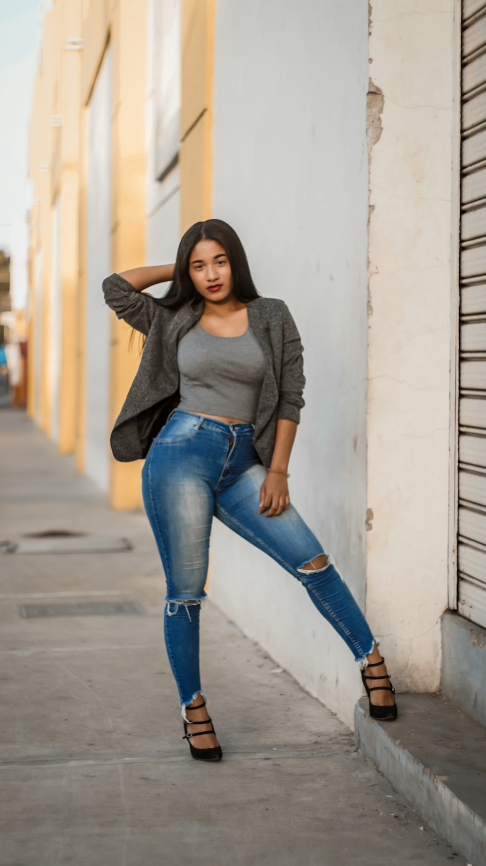 The effortless lean, Standing pose reference